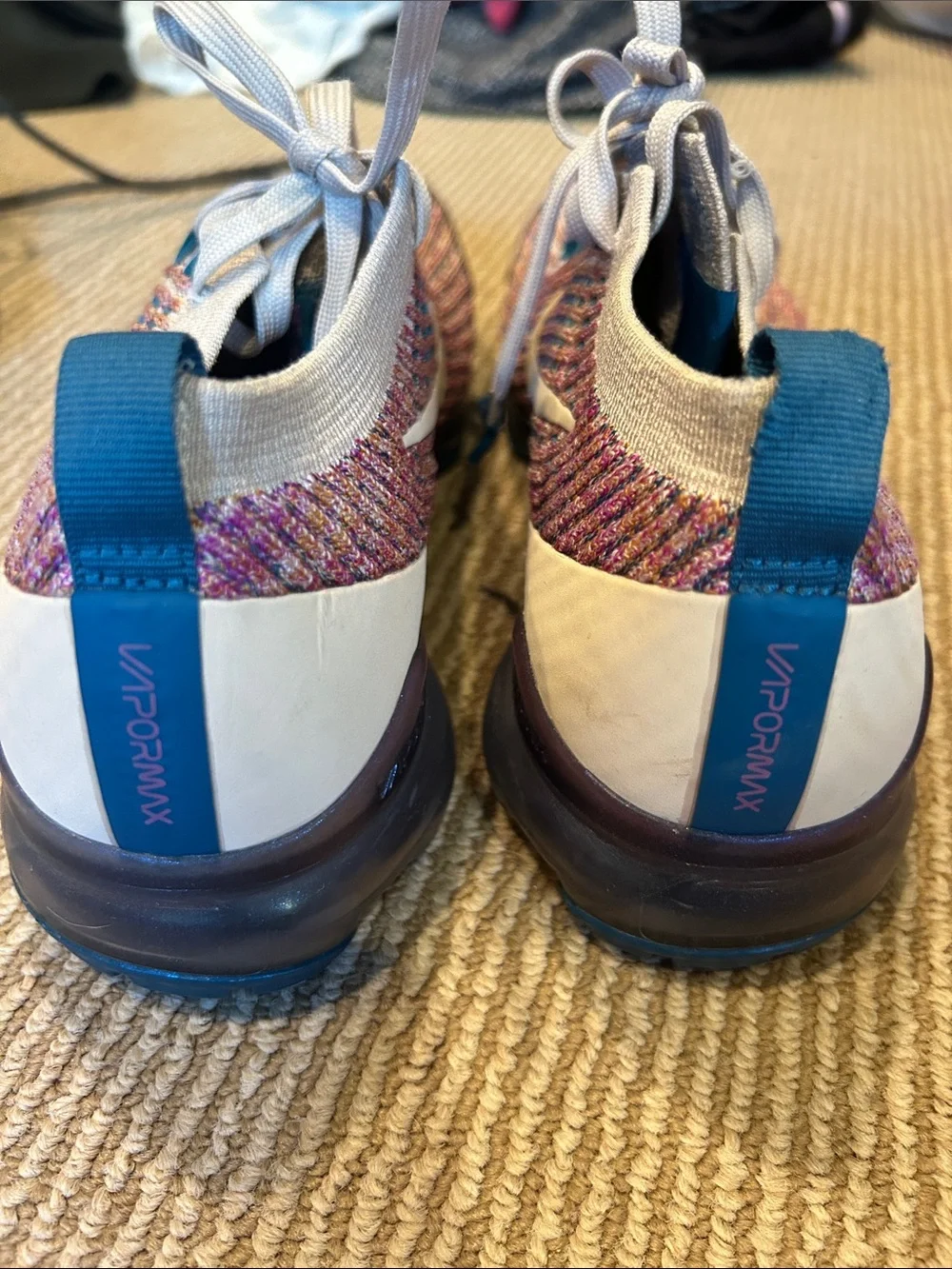 Nike Women's Multicolor Flyknit Athletic Shoes vapor max  size 8.5